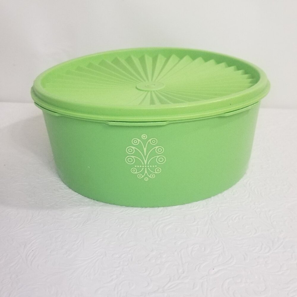Vintage Tupperware Small 7.75" Lime Green Container With Lid Made In USA 1204-5